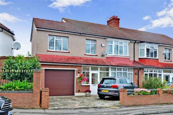 5 Bedroom Semi-Detac...